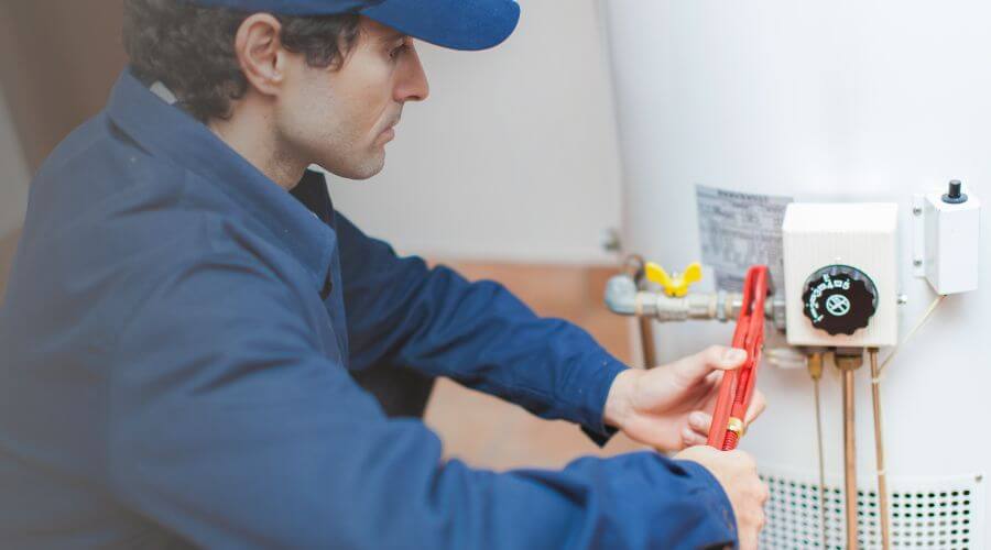 Expert burst pipe repair services in Belknap, IL